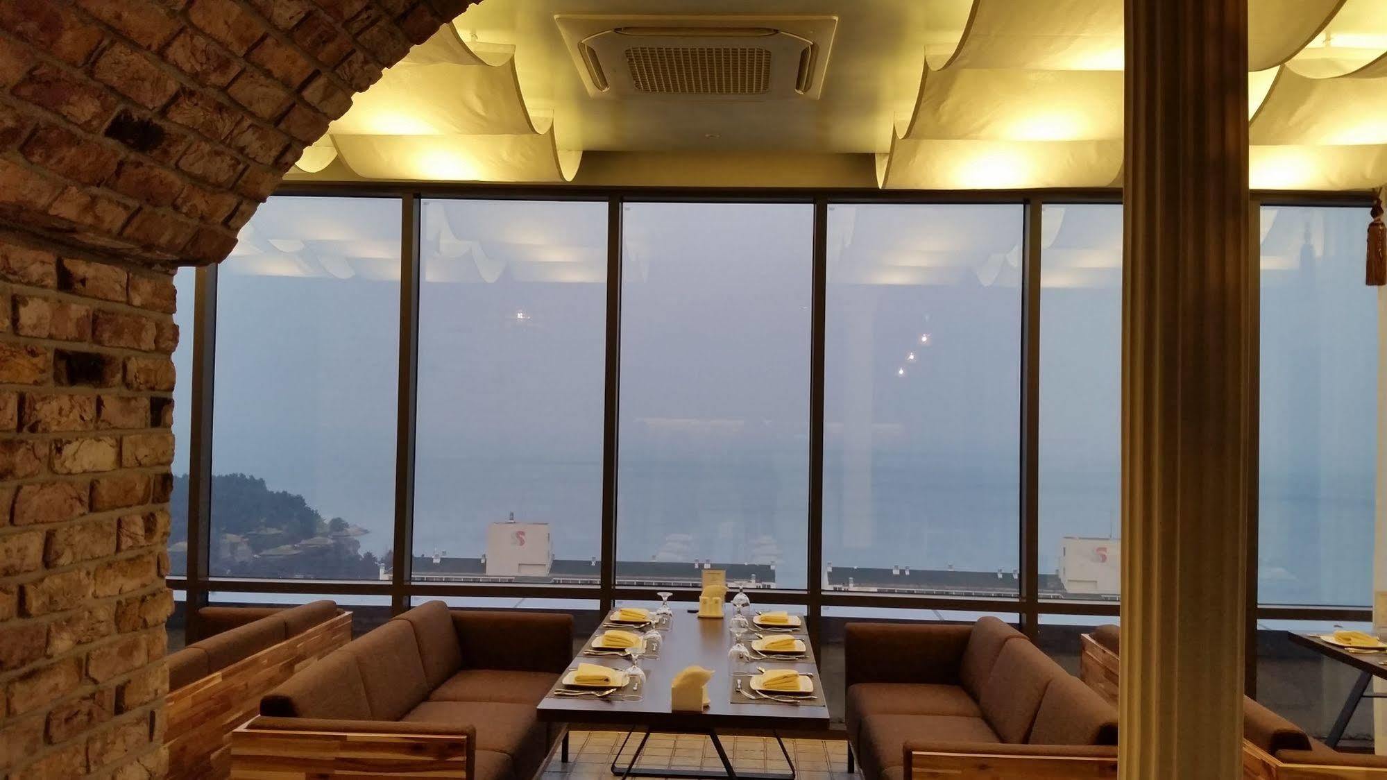 Hyunjin Tourist Hotel Donghae Eksteriør bilde