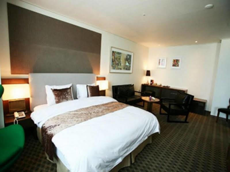 Hyunjin Tourist Hotel Donghae Eksteriør bilde